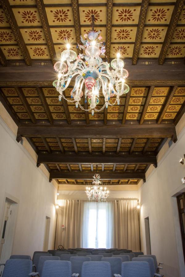 Hotel Villa Nabila Reggiolo ภายนอก รูปภาพ